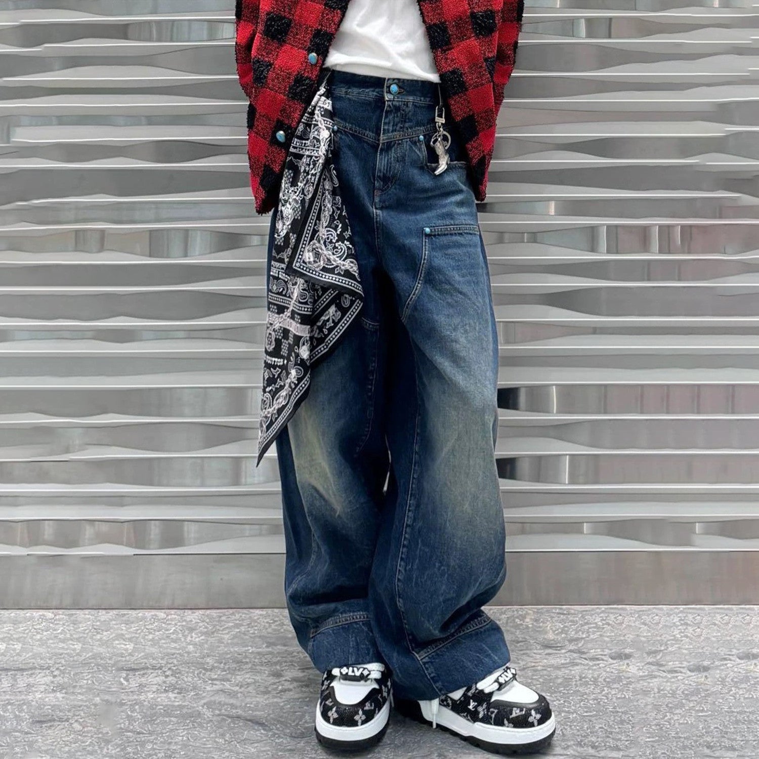 Louis Vuitton Men's Four Seasons Fashion Hole Retro High Street Old Washed Jeans Straight Wide Leg Pants  Ngvp #9131