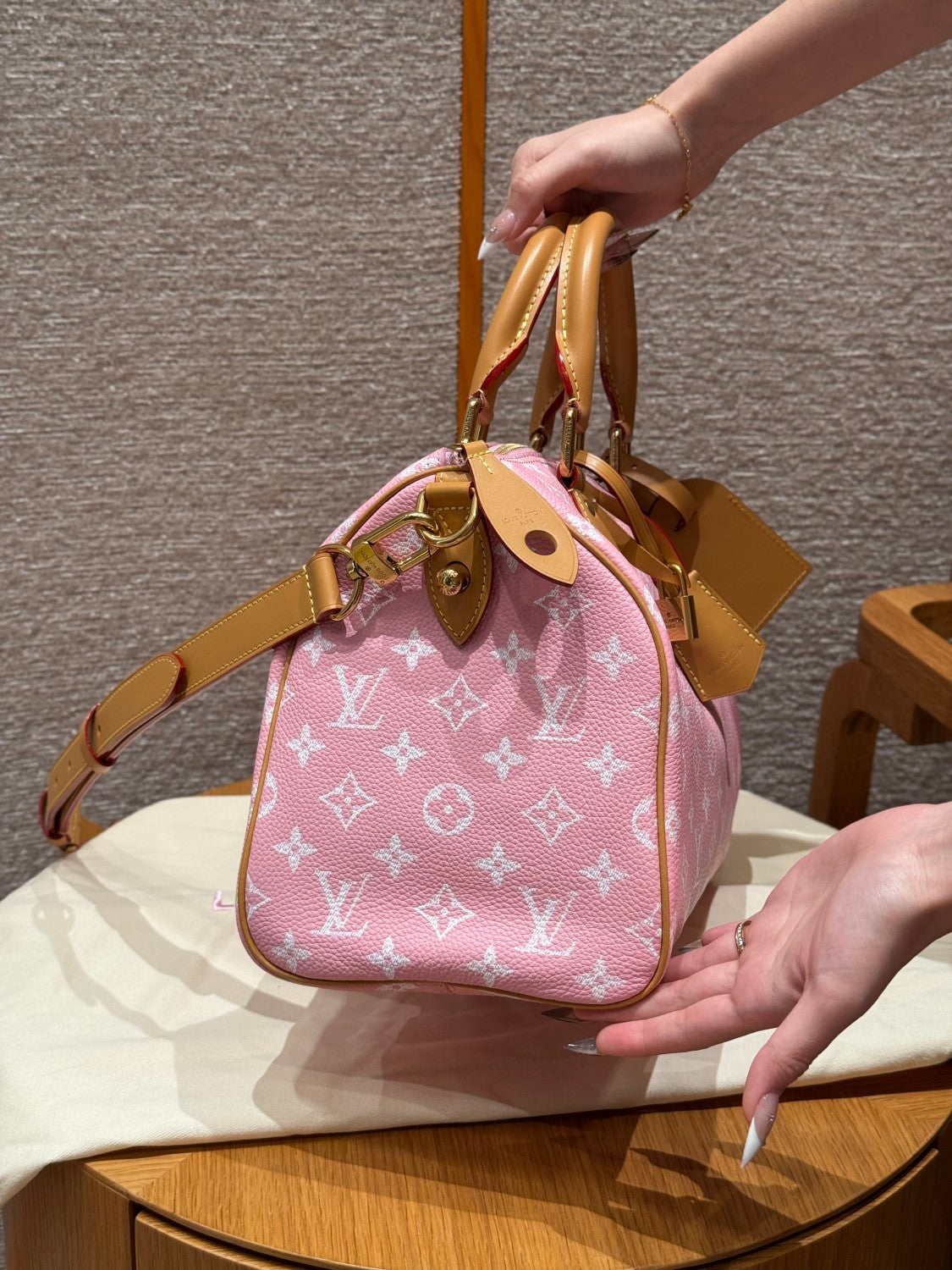 Louis Vuitton Speedy P9 Bandoulière 30 Women's Letter Printing Detachable Condition Shoulder Strap Zipper Closure Coated Canvas Single Shoulder Crossbody Tote Travel Bag Bags #77679