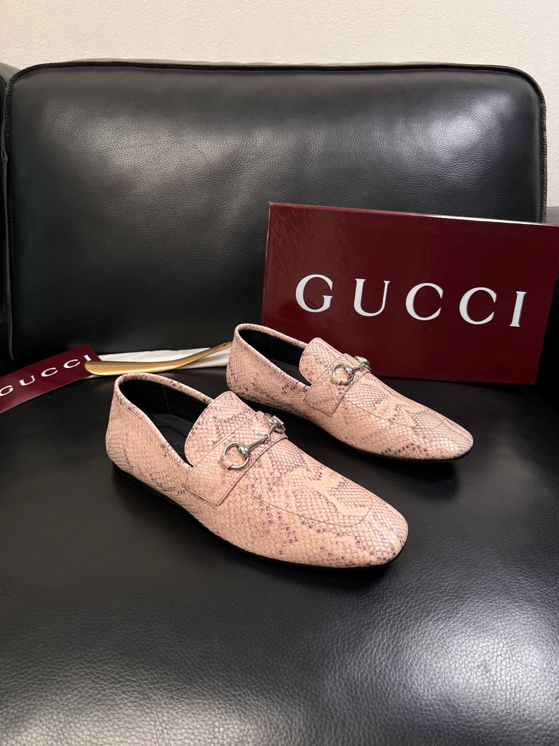 GUCCI Men's Ragazzo Eel Loafer in Dark Brown #388024