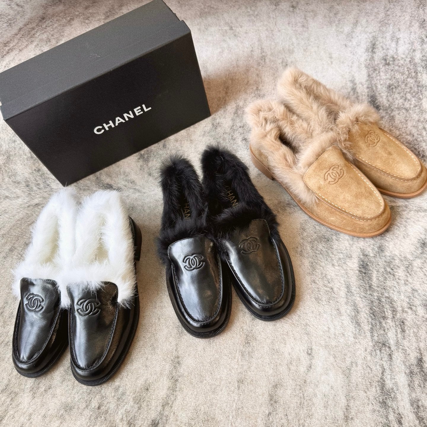 Chanel Women's Flat Loafers Suede Glossy Pleated Lambskin And Double-Sided Shearling Lambskin #333067