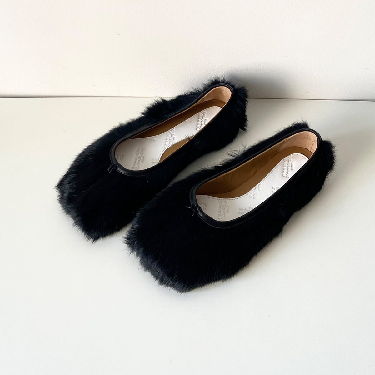 Maison Margiela Spring And Autumn Plush Split Toe Shoes Fashion Casual Comfortable Flat Shoes Solid Colour Temperament Women's Shoes #81148