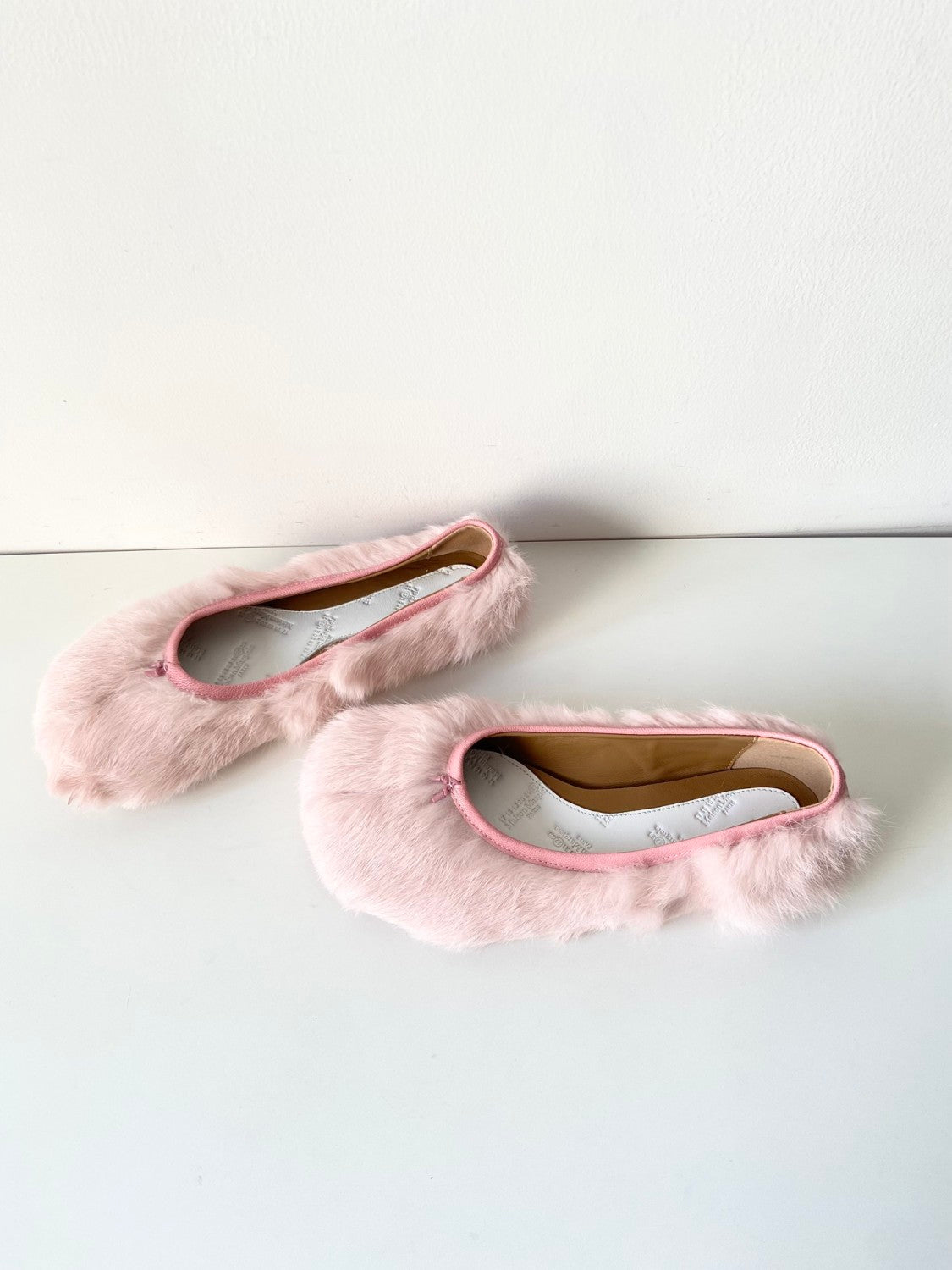 Maison Margiela Spring And Autumn Plush Split Toe Shoes Fashion Casual Comfortable Flat Shoes Solid Colour Temperament Women's Shoes #81148