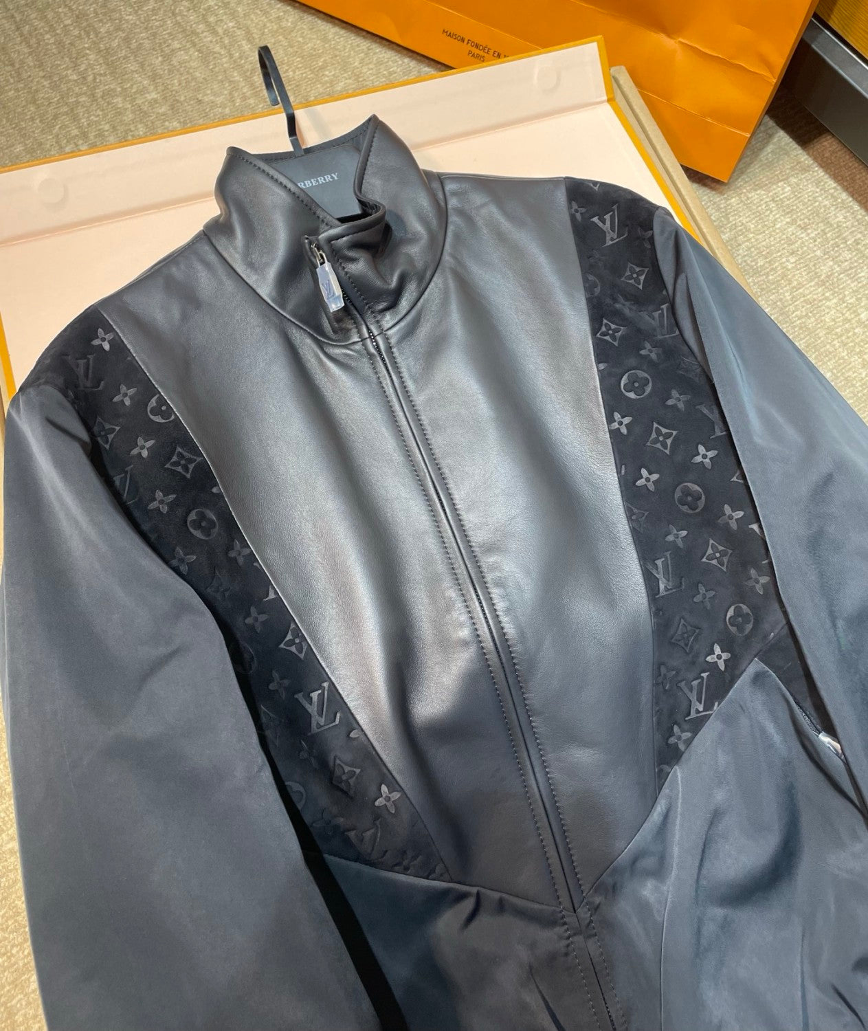 Louis Vuitton Men's Spring/summer Casual Fashion Solid Color Logo Embossed Zipper Cuff Elastic Mixed Leather Sports Jacket #78366