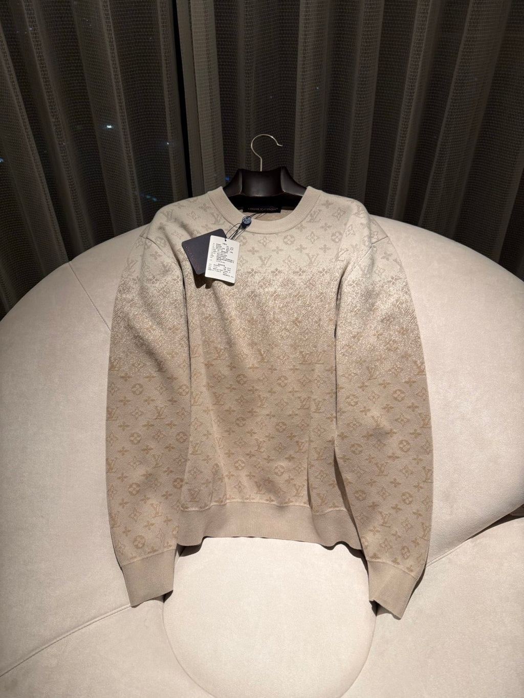 Louis Vuitton Monogram Long-Sleeved Crewneck 1AJTX9 #337083