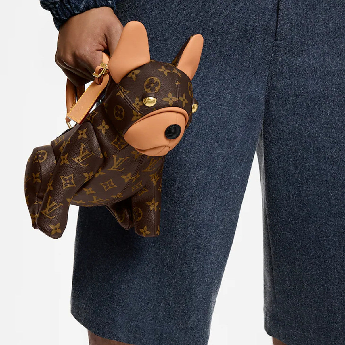 Louis Vuitton 25ss Pooch Bag French Bulldog-shaped design with zip closure Monogram coated canvas shoulderhandbag brown perfect for everyday casual wear #194816