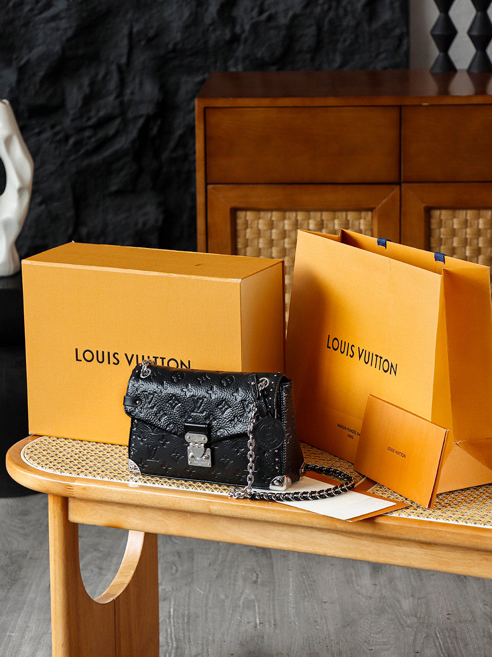 LOUIS VUITTON Trunkie Fashion Leather Handbags #382629