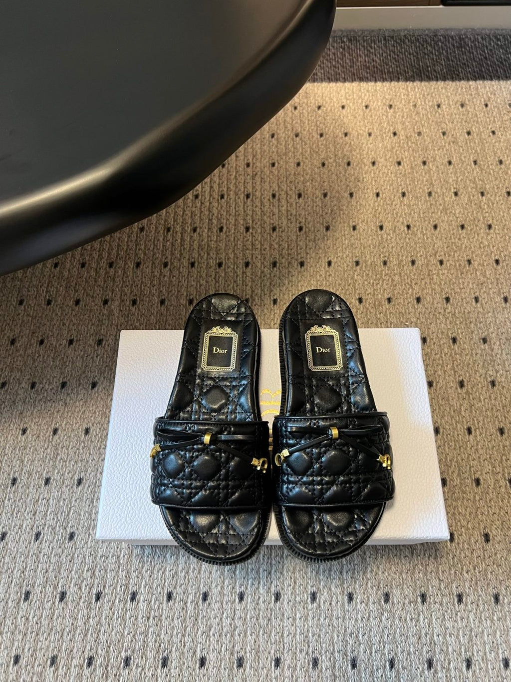 Dior Diamond Pattern Sandals #382602