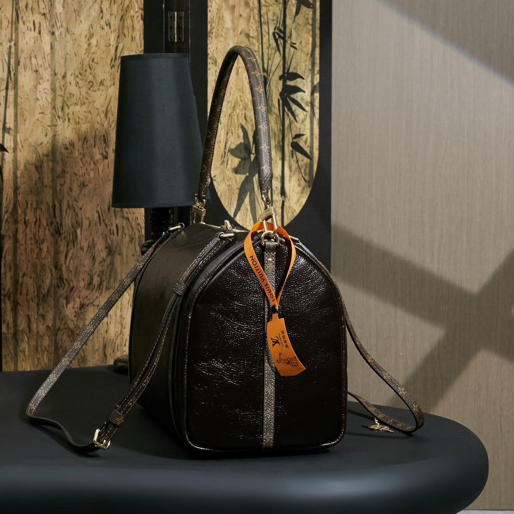 Louis Vuitton Express Cow Leather Coated Canvas Trimmed Waxed Leather Armpit Bag Shoulder Bag Crossbody Handbag M26359 M26397 #333466