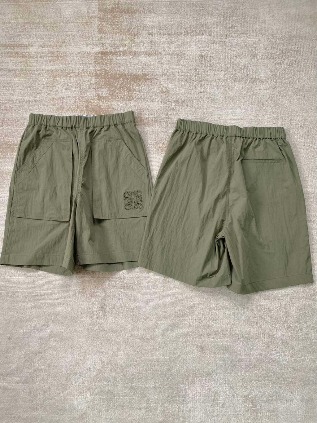 Loewe Men's and Women's Summer Solid Color Logo Embroidered Pocket Casual Shorts #99662