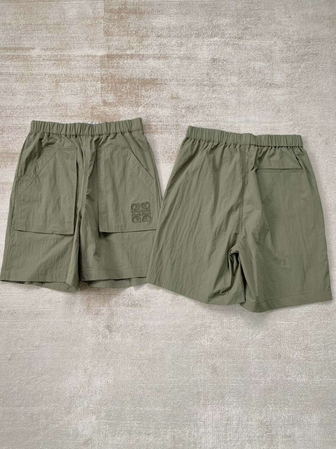 Loewe Men's and Women's Summer Solid Color Logo Embroidered Pocket Casual Shorts #99662