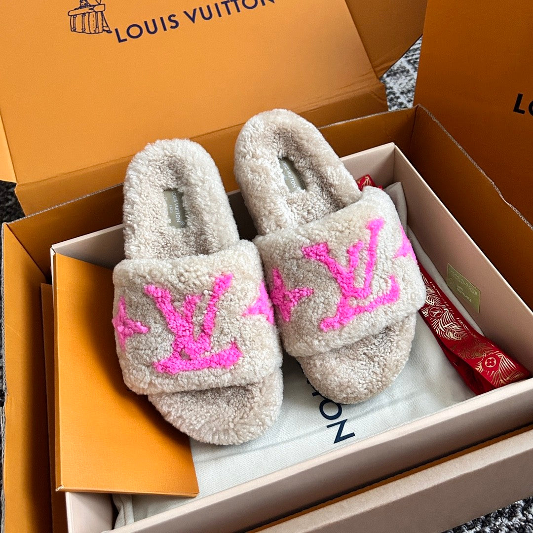 Louis Vuitton Women's Fall/Winter Fashion Casual Round Toe Open Toe Flat Thong Wool Slippers Shoes #78811