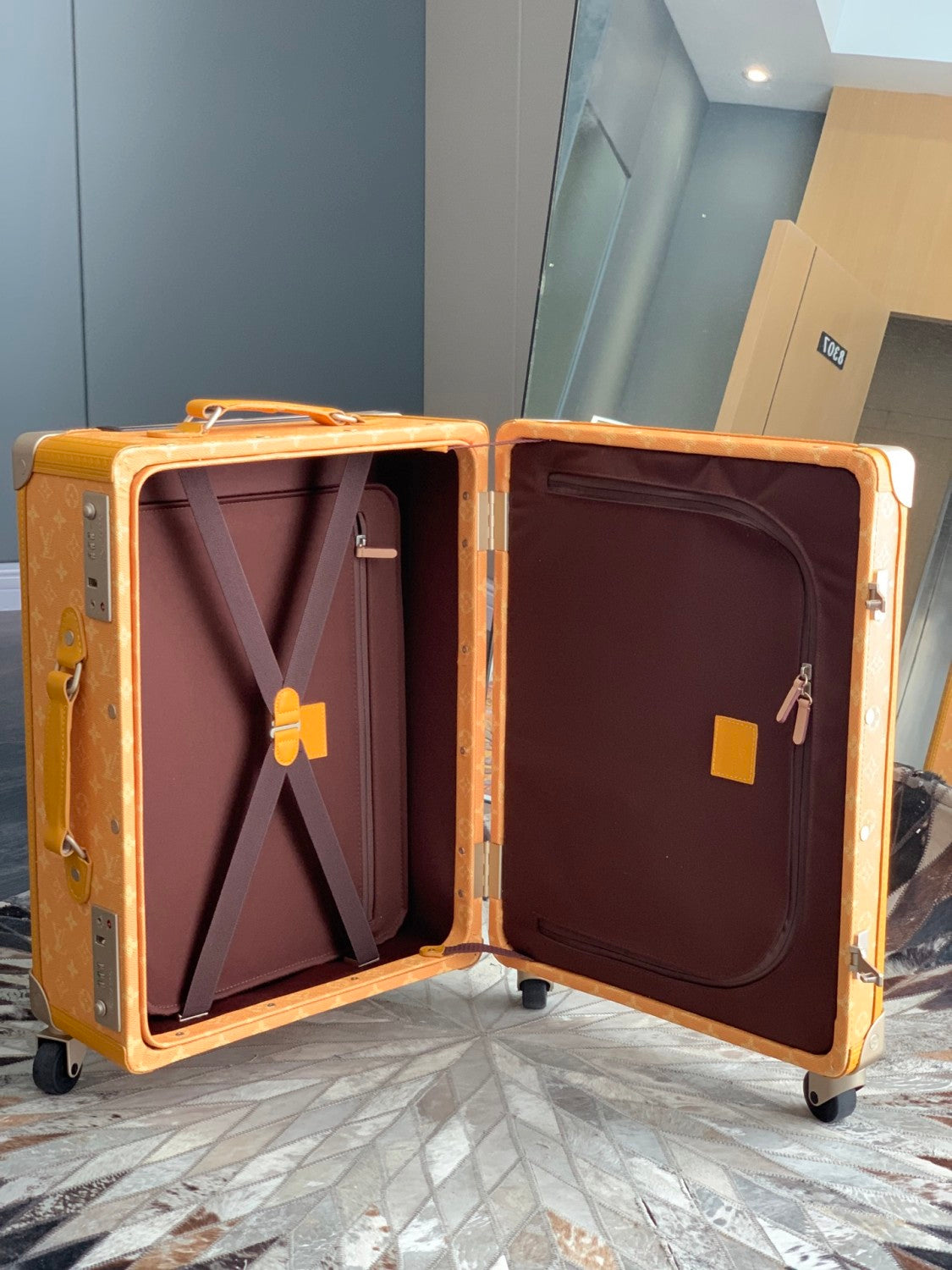 Louis Vuitton Rolling Trunk Men's and Women's Alphabet Logo Printed Solid Color Leather Trolley Case Luggage Bag Bags #76154