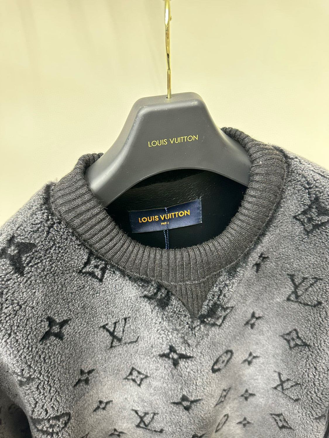 Louis Vuitton Wear a Long Sleeved Pullover On Both Sides Jacket #21796