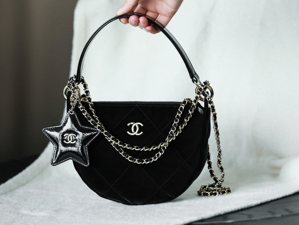 Chanel Chain Handbag Velvet Texture #333647