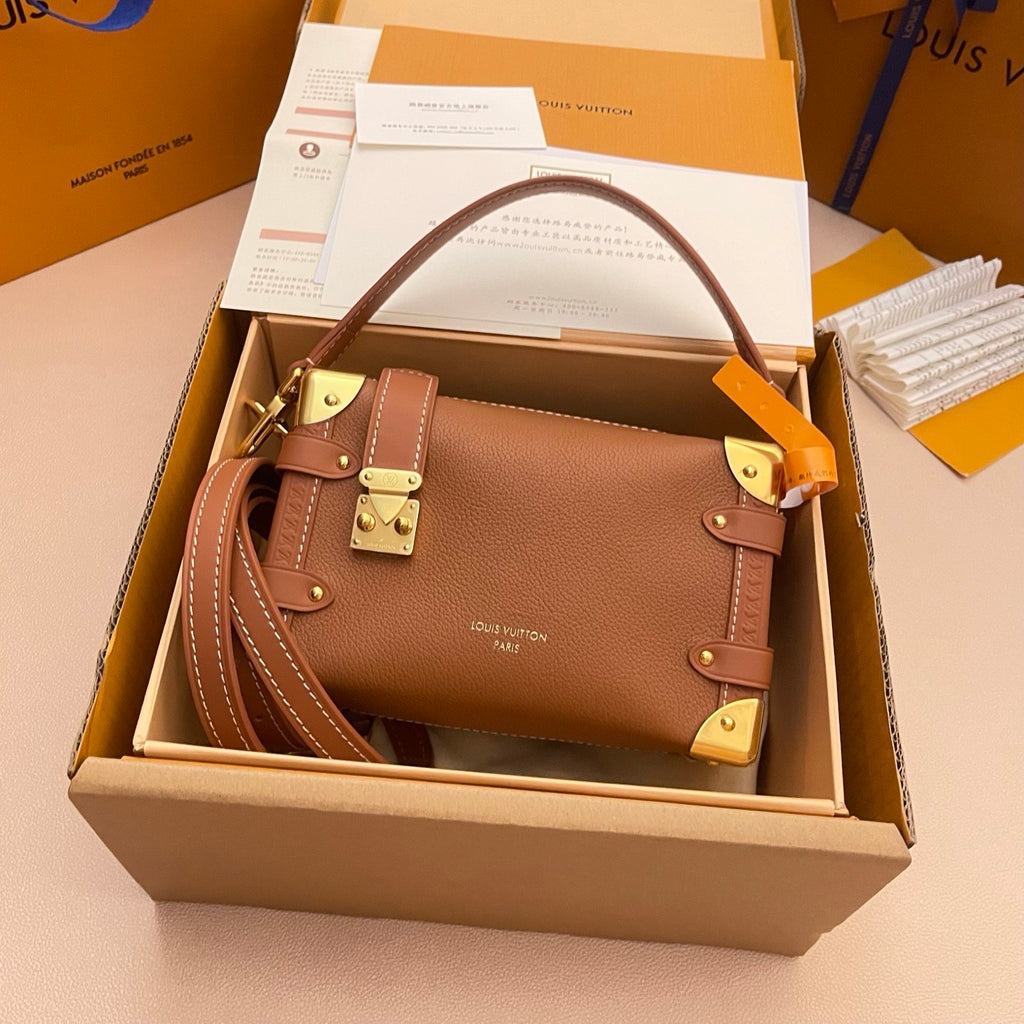 Louis Vuitton Side Trunk Women's Metal Accessory Zipper Closure Buckle Solid Color Cowhide Leather Shoulder Bag Crossbody Handbag Bags #77791