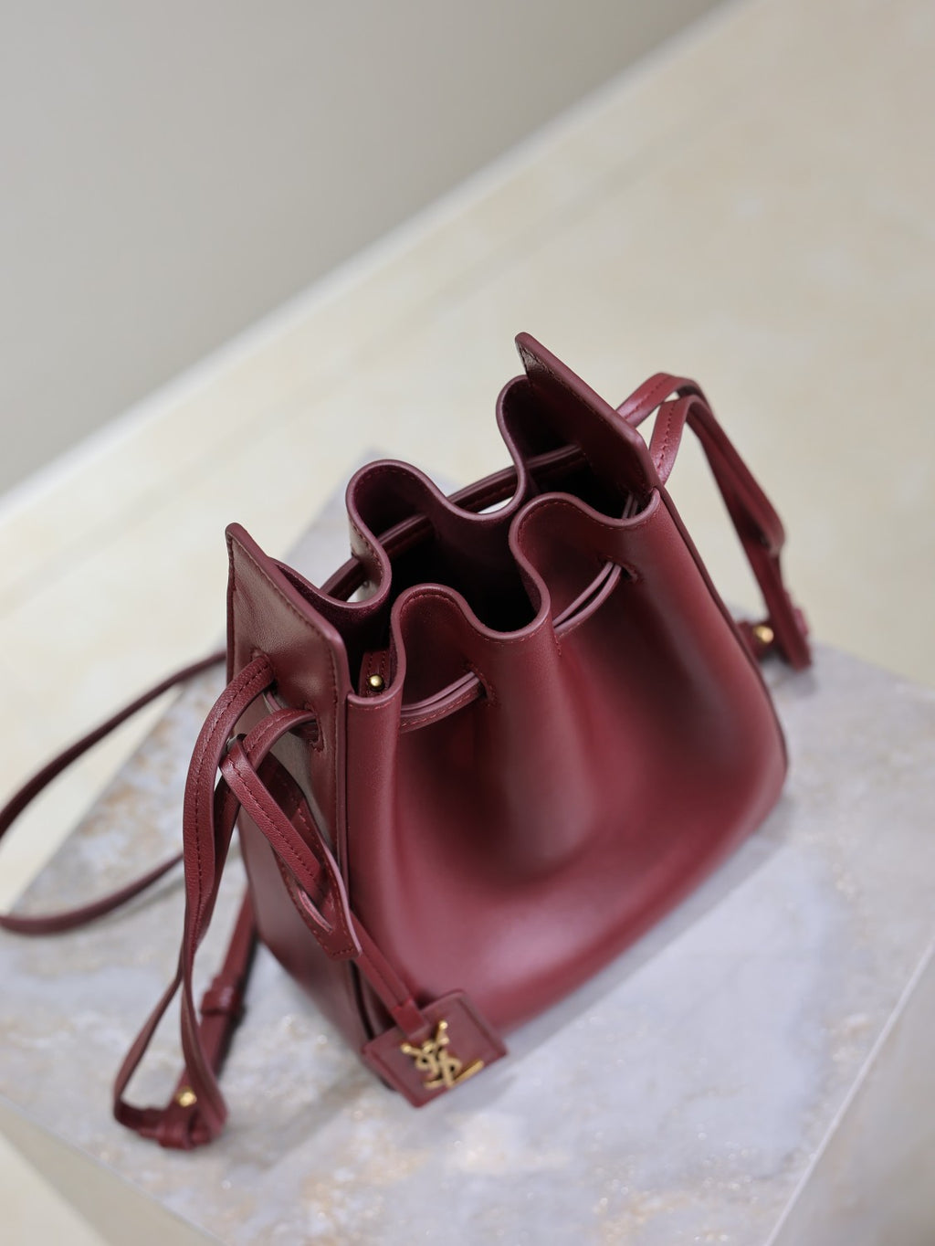 SAINT LAURENT Women's Solid Colour Adjustable Shoulder Strap Leather Drawstring Shoulder Bucket Bag Bags #76825