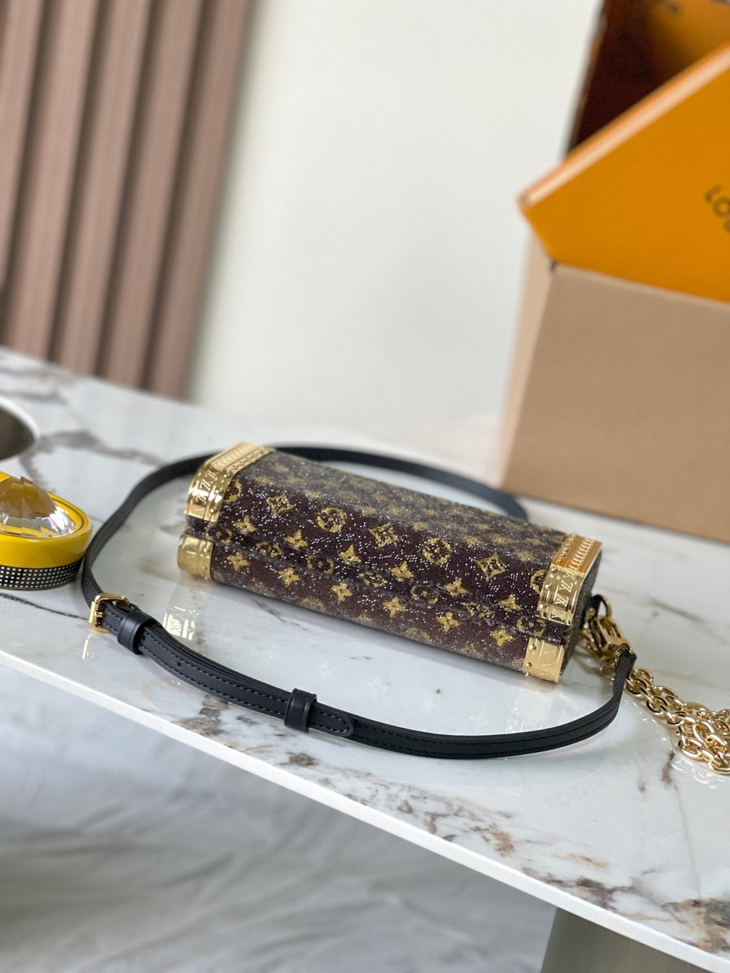 Louis Vuitton Vanity Case Women's Brown Detachable Adjustable Shoulder Strap Magnetic Buckle Closure Canvas Quilted Cowhide Cosmetic Case Shoulder Bag Bags #76839