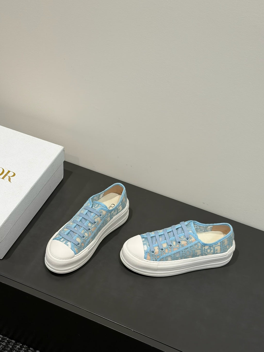 DIOR Walk n Dior Platform Sneaker Sky Blue Dior Oblique Embroidered Mesh #386883