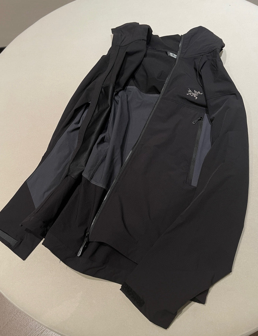 Arcteryx Serratus Hoody Men's Autumn/winter Fashion Casual Solid Color Logo Embroidery Soft Shell Fabric Hooded Zipper Jacket #78322