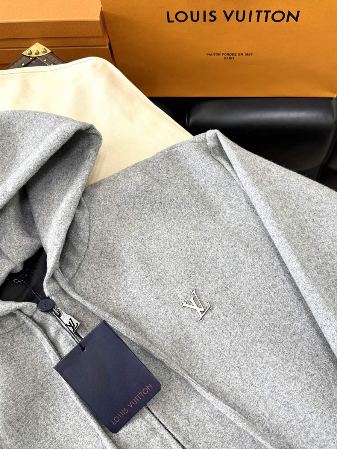 Louis Vuitton Men's Spring and Autumn Solid Color Wool Fabric Hooded Zipper Long Sleeve Jacket #76269