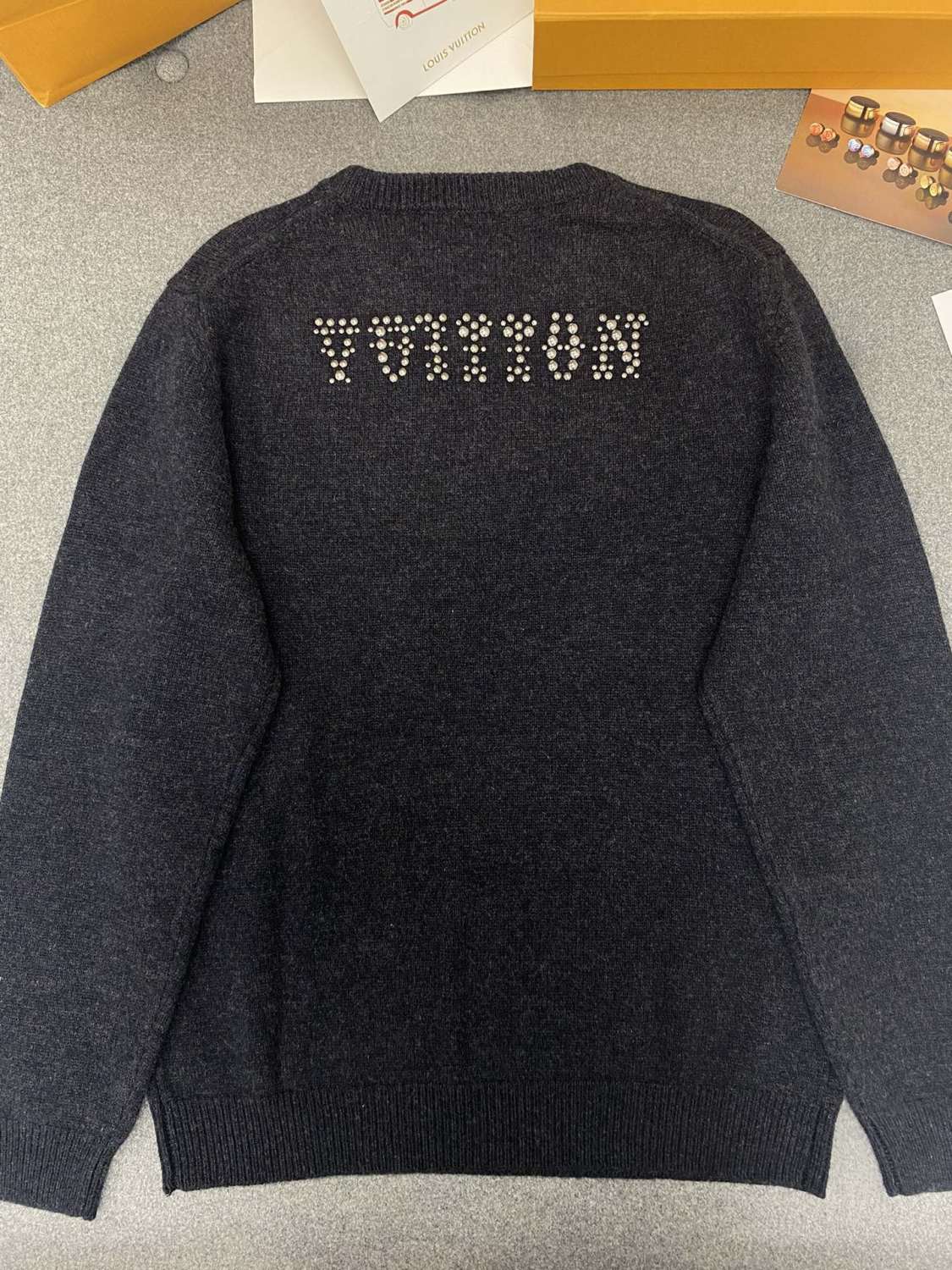 Louis Vuitton Embellished Long Sleeved Merino Wool Crewneck #289751