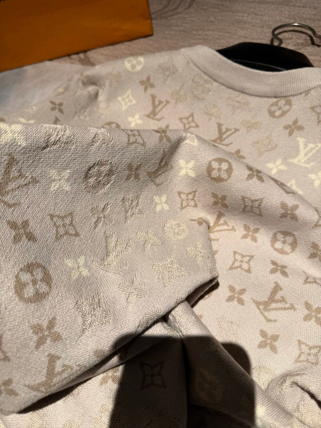 Louis Vuitton Monogram Short Sleeved Crewneck #334471