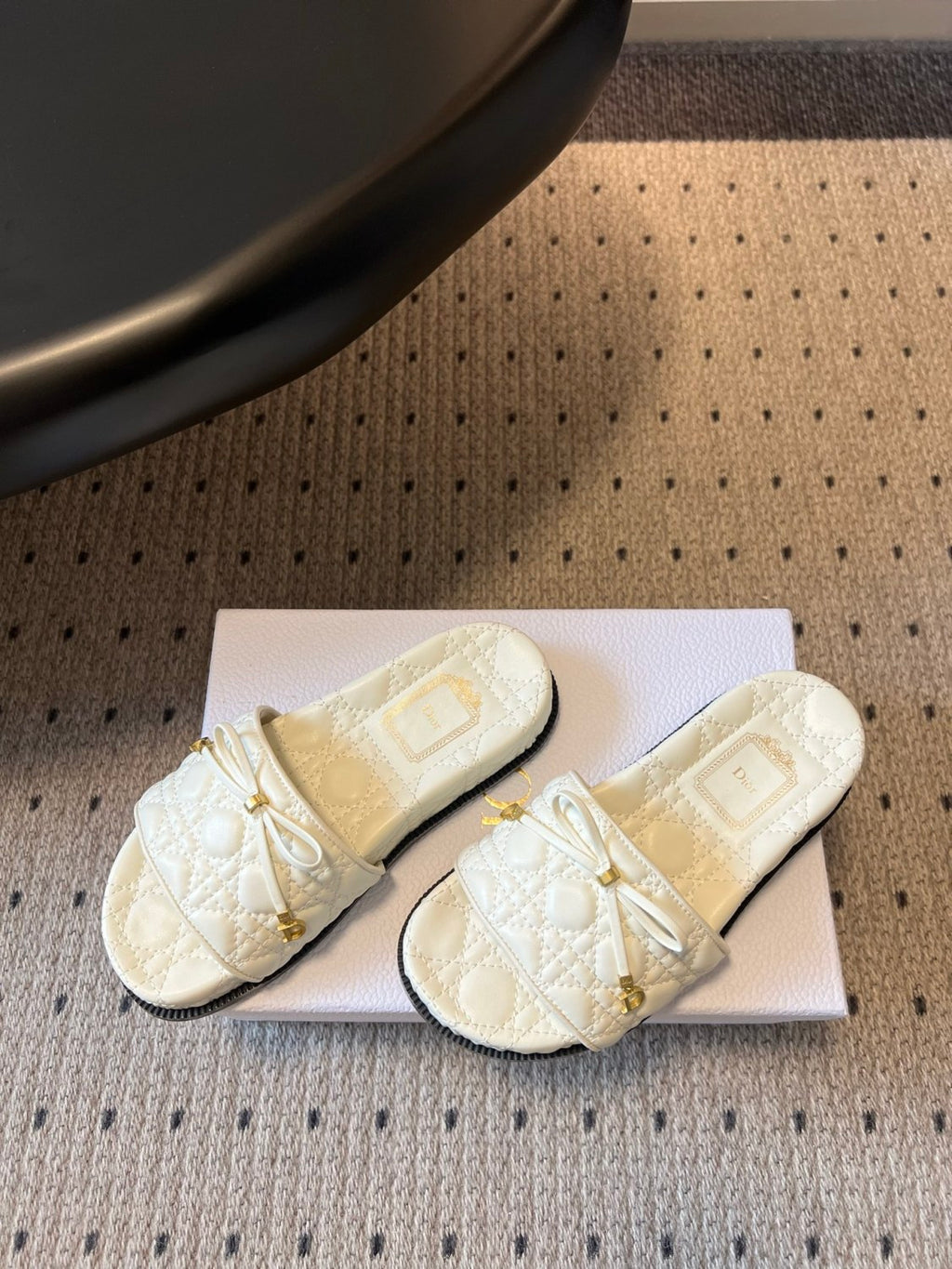 Dior Diamond Pattern Sandals #382602