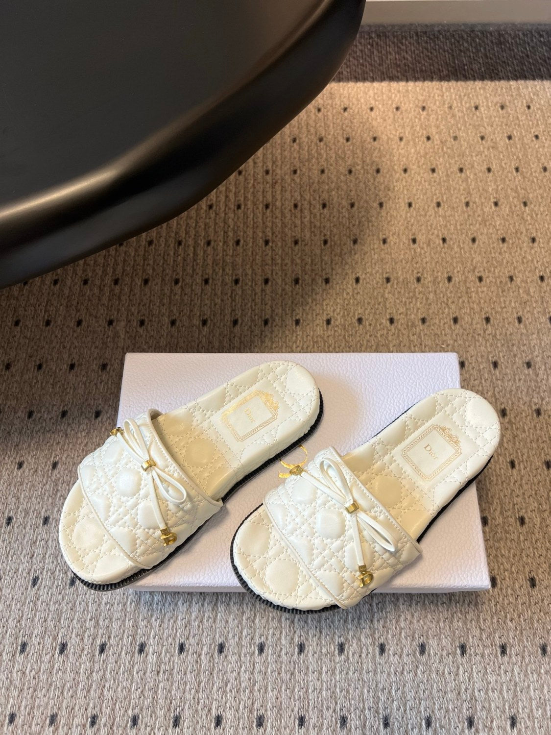 Dior Diamond Pattern Sandals #382602