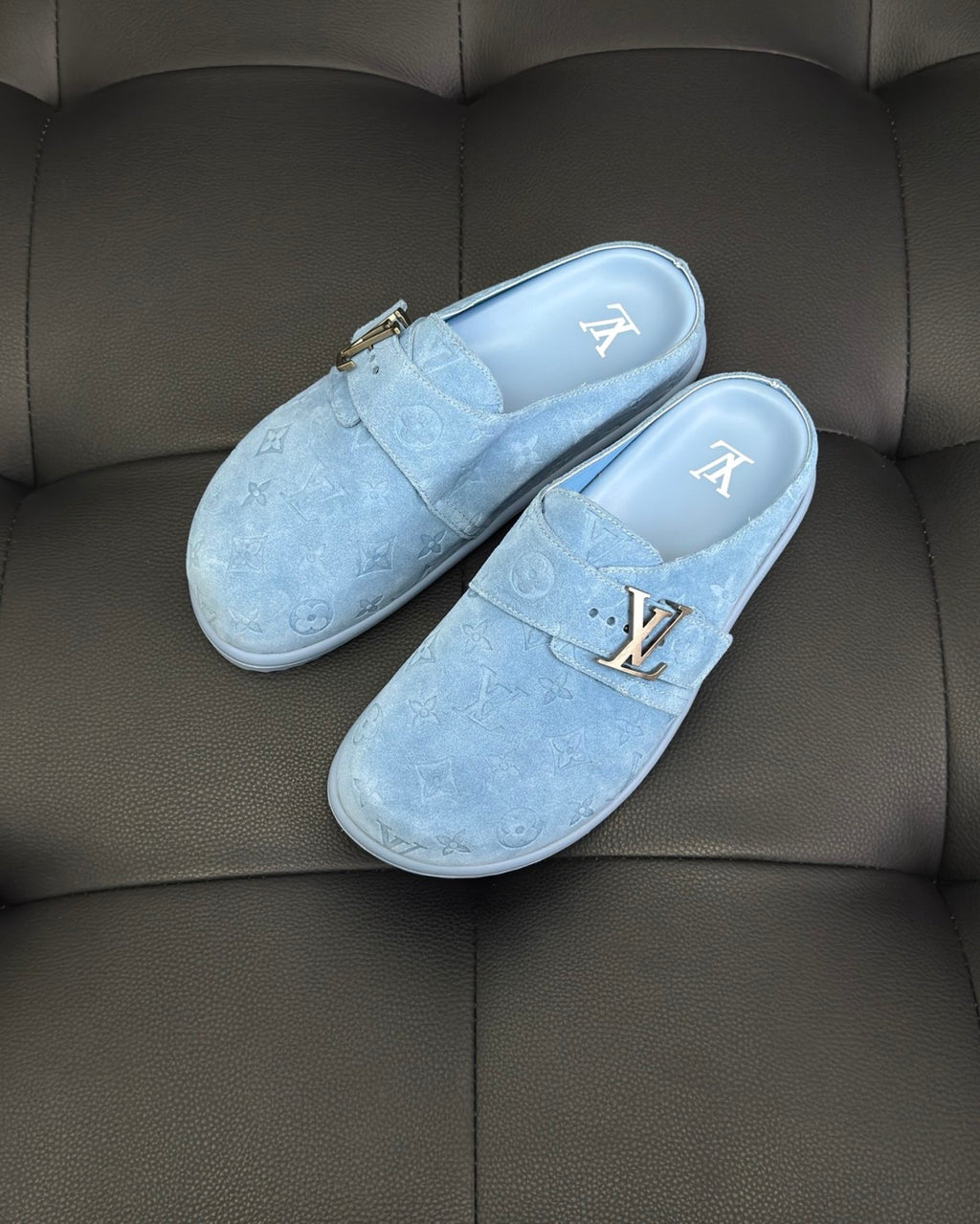 Louis Vuitton LV Easy Mule Men's And Women's Summer Solid Color Letter Print Suede Leather Birkenstock Shoes #77925