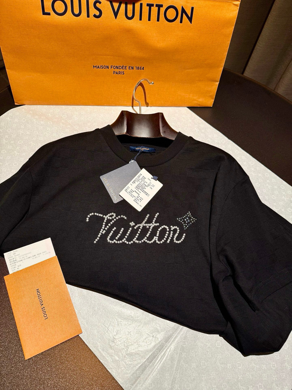 Louis Vuitton Men's Short-sleeved T-shirt Damier Pattern Bead Embroidered Cursive Signature New Style #325063