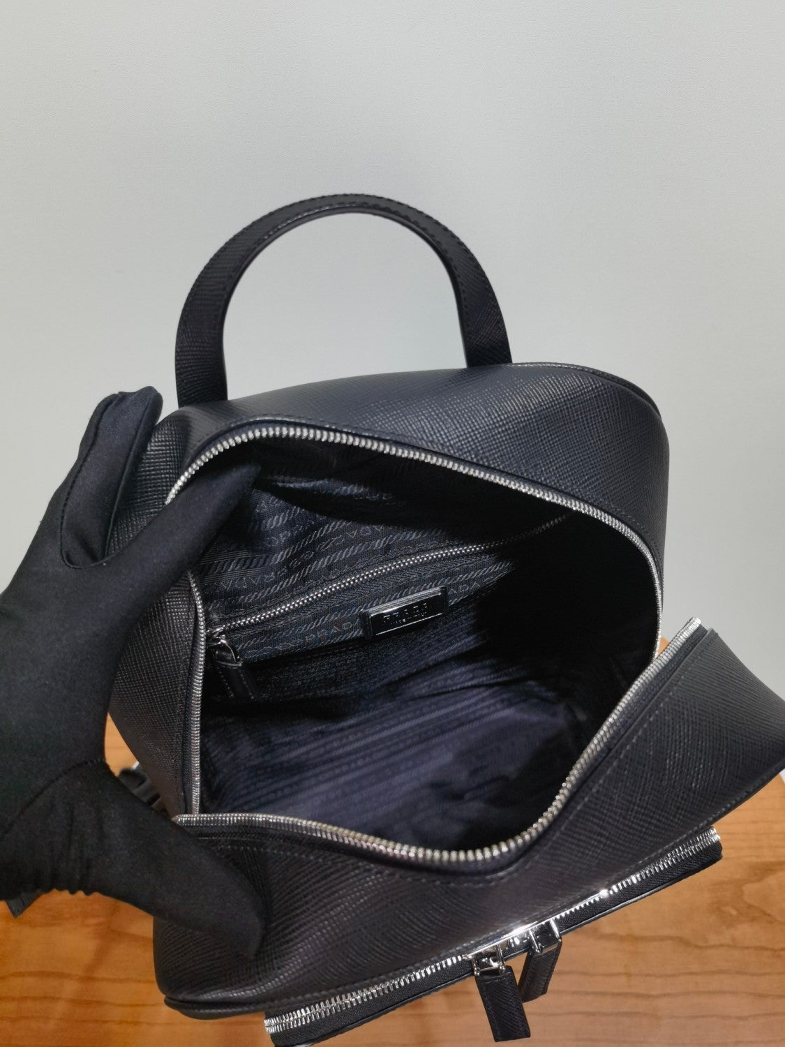 Prada Men's and Women's Saffiano Backpack #333293