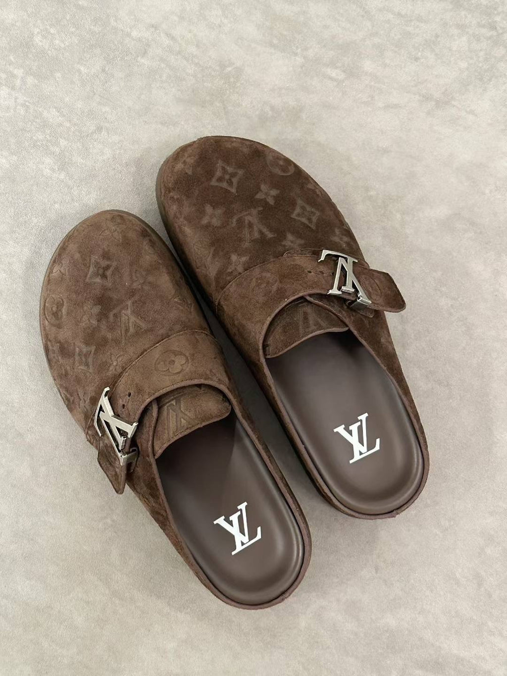 LOUIS VUITTON LV Easy Mule #386980
