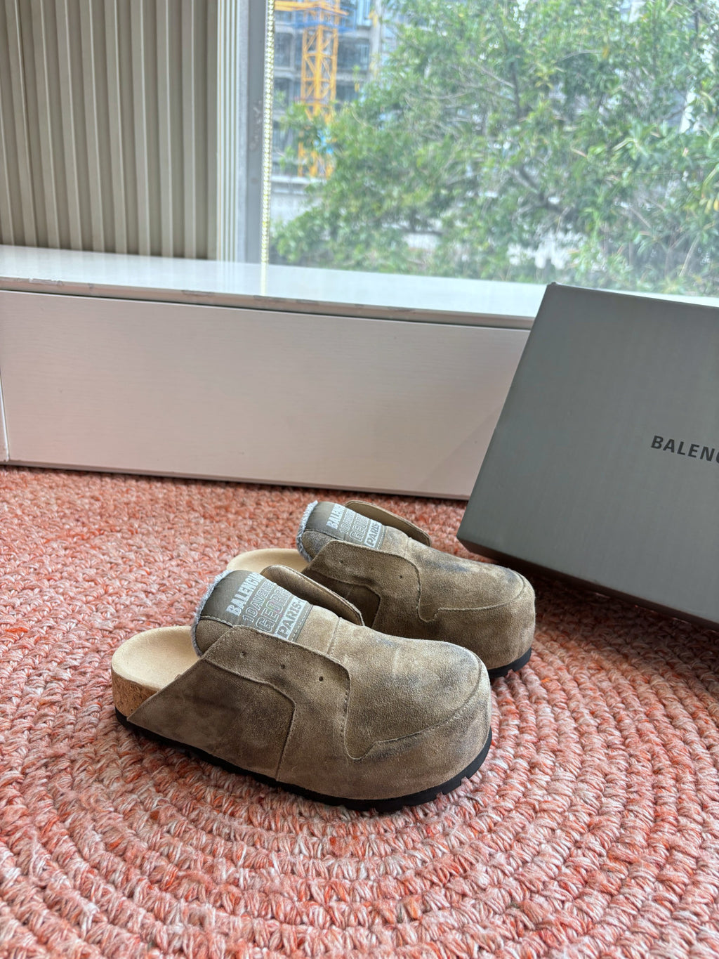 Balenciaga Dumbo Mule #377878