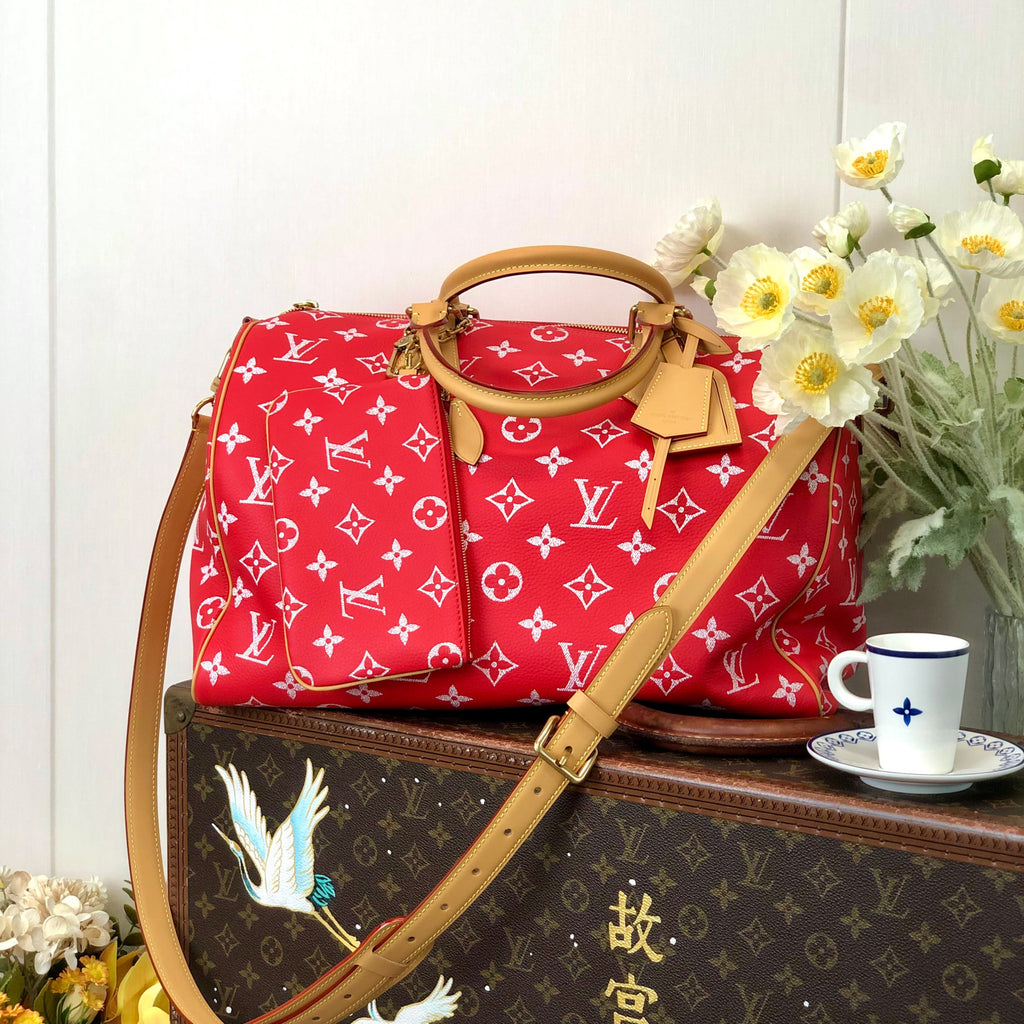 Louis Vuitton Women's Fashion Classic Red Logo Zipper Closure Leather Shoulder Bag Handbags In Small Medium And Large Sizes Crossbody Bag Bags #78658