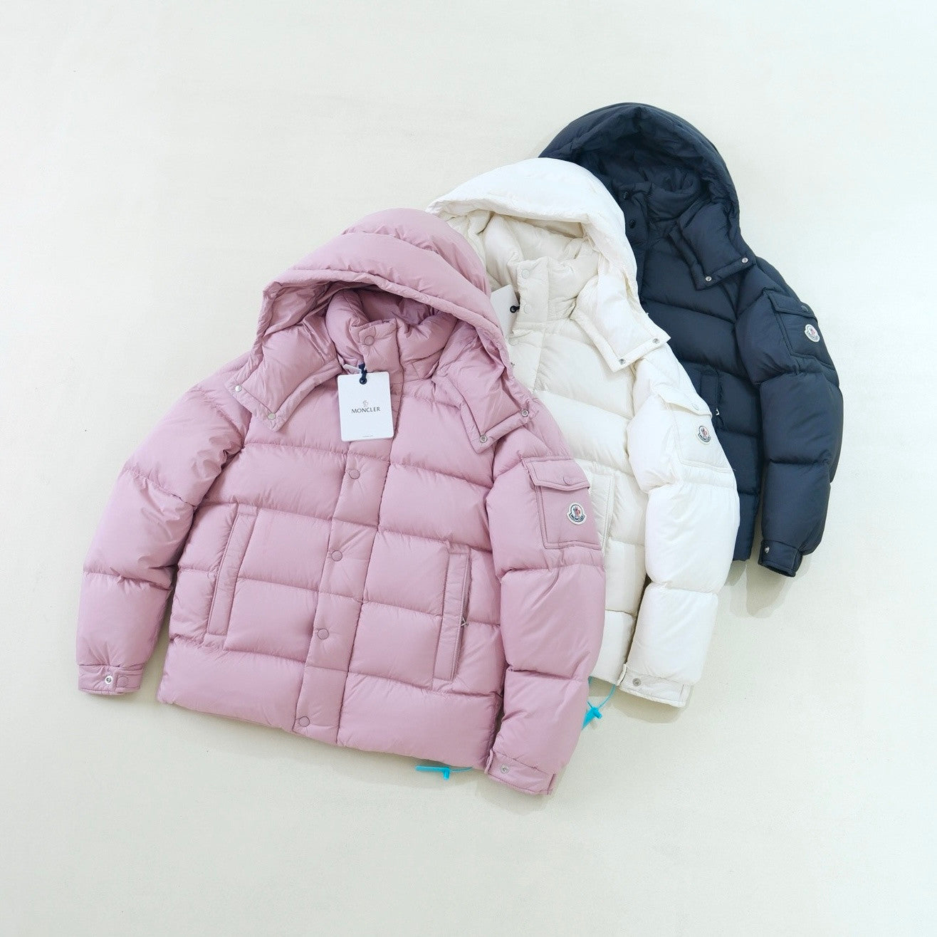 Moncler Vezere Maya 70 Winter Short Women's and Men's Down Jacket #333128