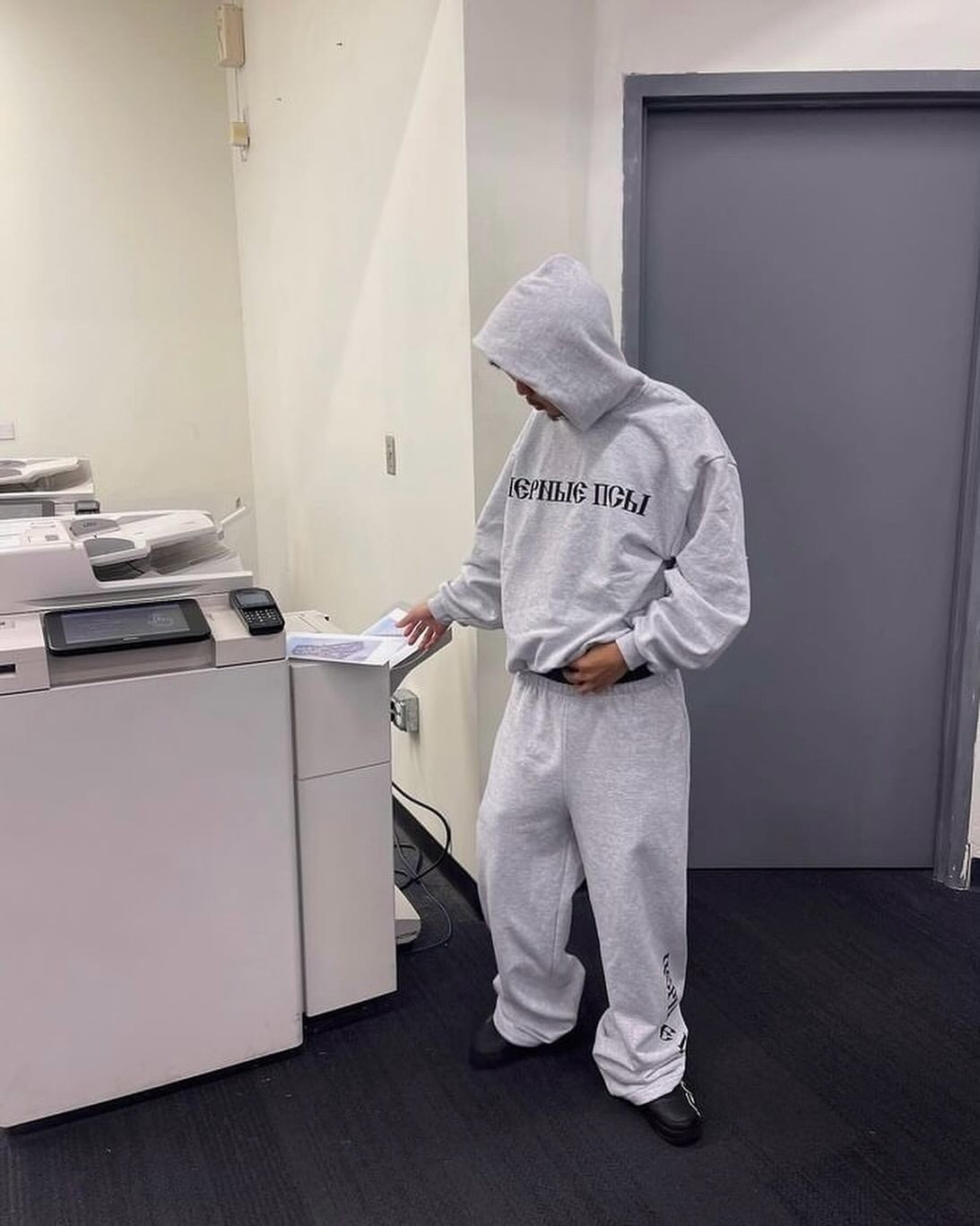 Yeezy X Gosha Kanye Russian Black Dog Grey Black Hoodie Sweatshirt Men's And Women's Spring Autumn High Street Hip Hop Hooded Pullover Hoodie Ngvp #1869