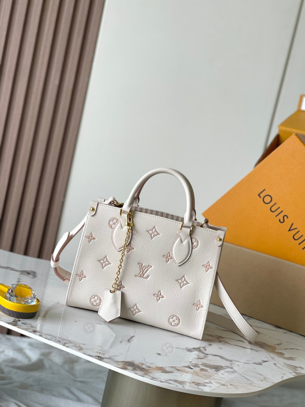 Louis Vuitton ONTHEGO Women's Letter Logo Printed Leather Tote Bag Shopper Tote Handbags Bags #77454