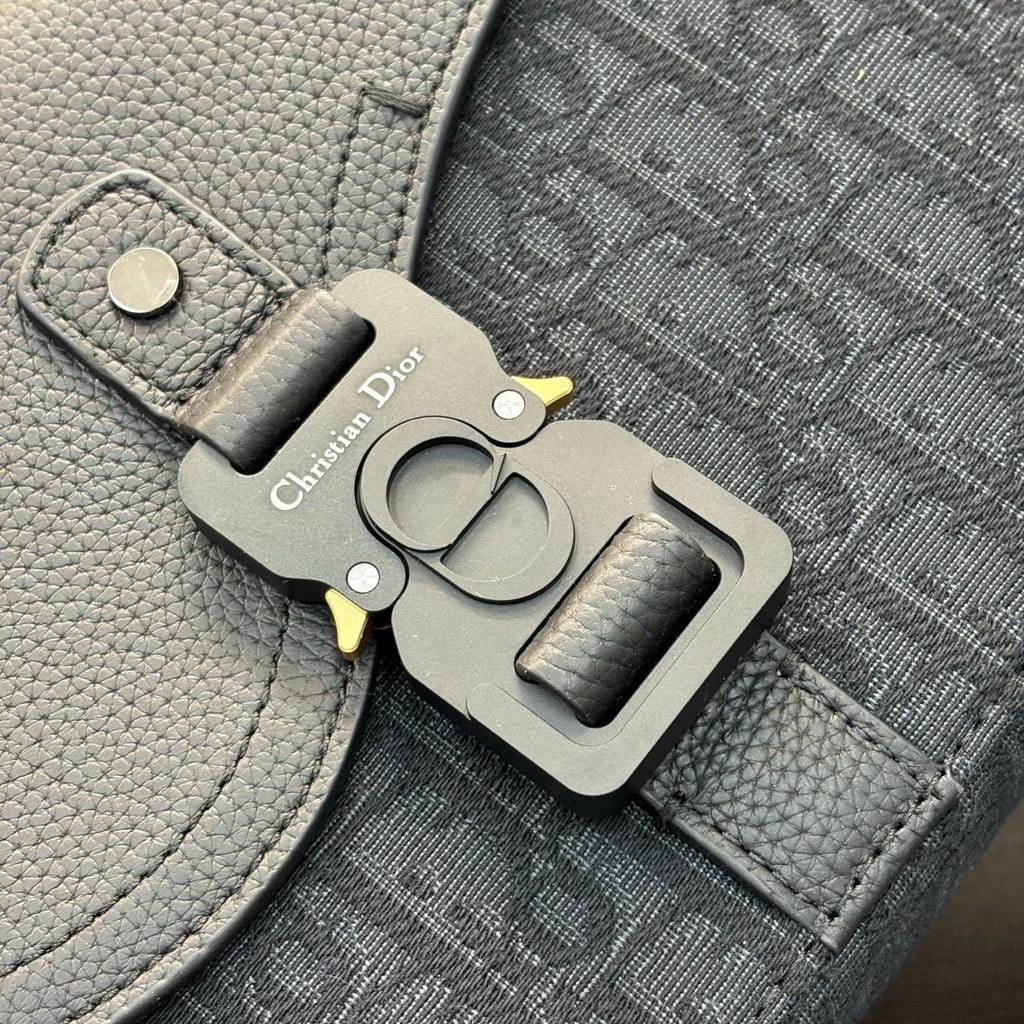 Dior Men's Small Spring/summer Saddle-style Flap Messenger Bag In Black With Oblique Print Fabric And Black Calfskin Chest Pouch Bag Shopping Bag 1ADPO049YKS_H00N #195817