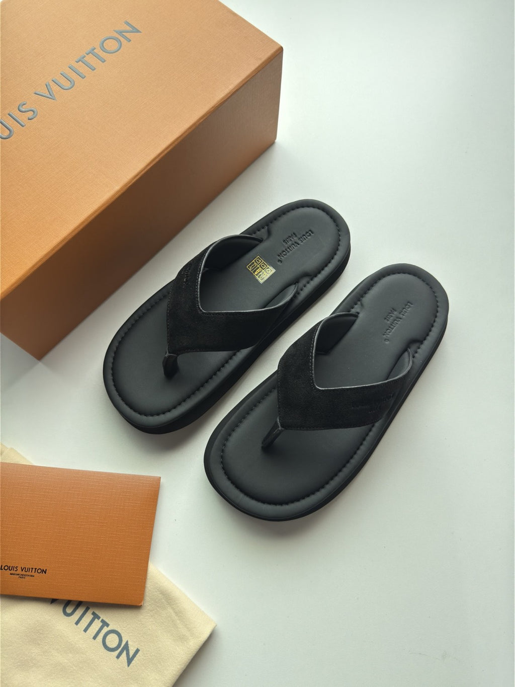 Louis Vuitton LV Flip Thong Shoes #387886
