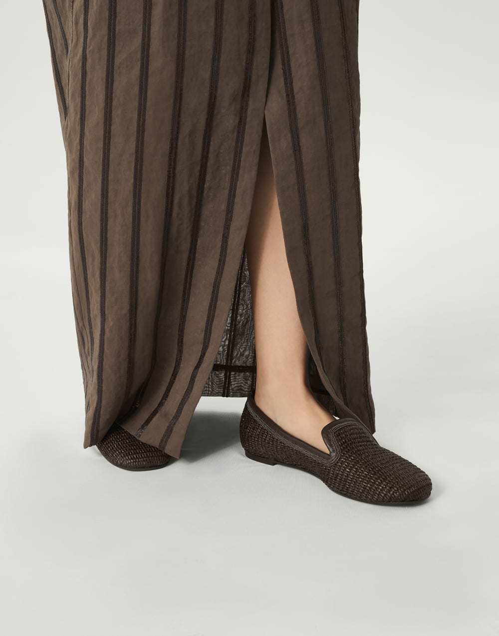Brunello Cucinelli Women's Techno Raffia Slippers With Precious Trim Round Toe Solid Color Single Shoes Sheepskin Tassel Embellished Four Seasons Casual Flats Shoes Ngvp #1537