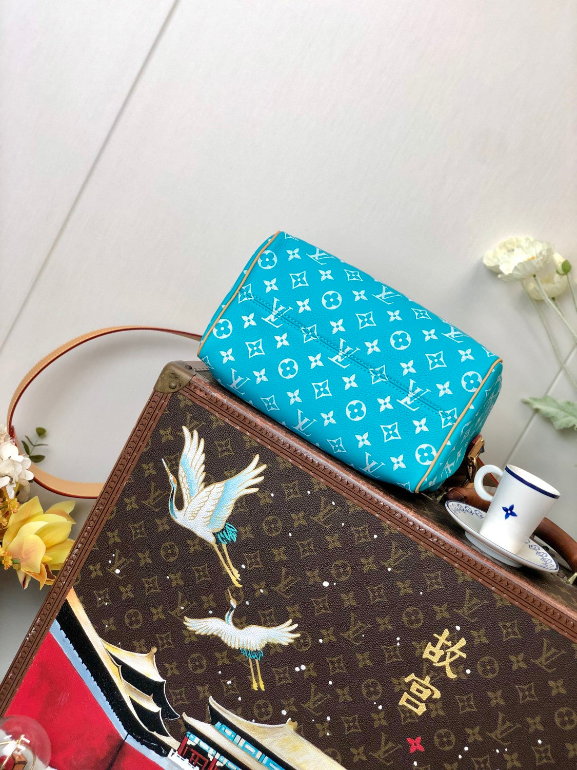 Louis Vuitton Women's Fashion Classic Lake Blue Logo Zipper Closure Leather Shoulder Bag Handbags In Small Medium And Large Sizes Crossbody Bag Bags #78664