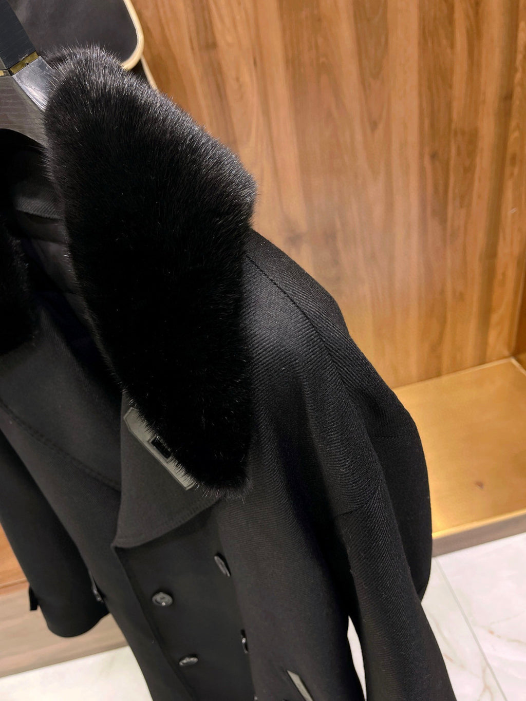 Louis Vuitton Men's Fall And Winter Mink Fur Collar Casual Down Jacket With Multiple Pockets Long Coat Ngvp #9873