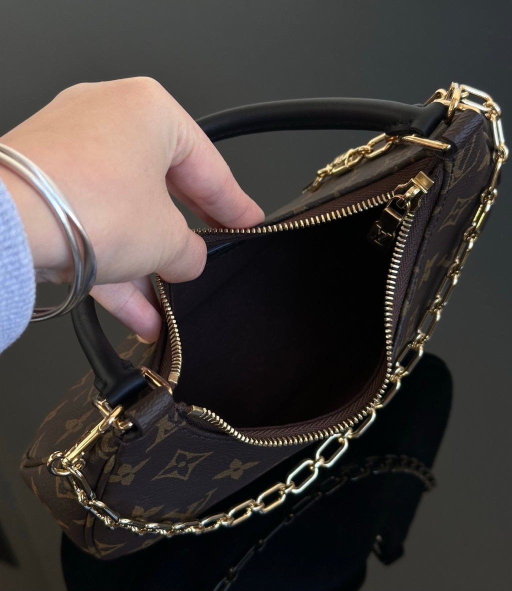 Louis Vuitton 2025 New Crescent Moon Bag. Cathy Small L Monogram Handbag. Comes with Full Packaging #83131A