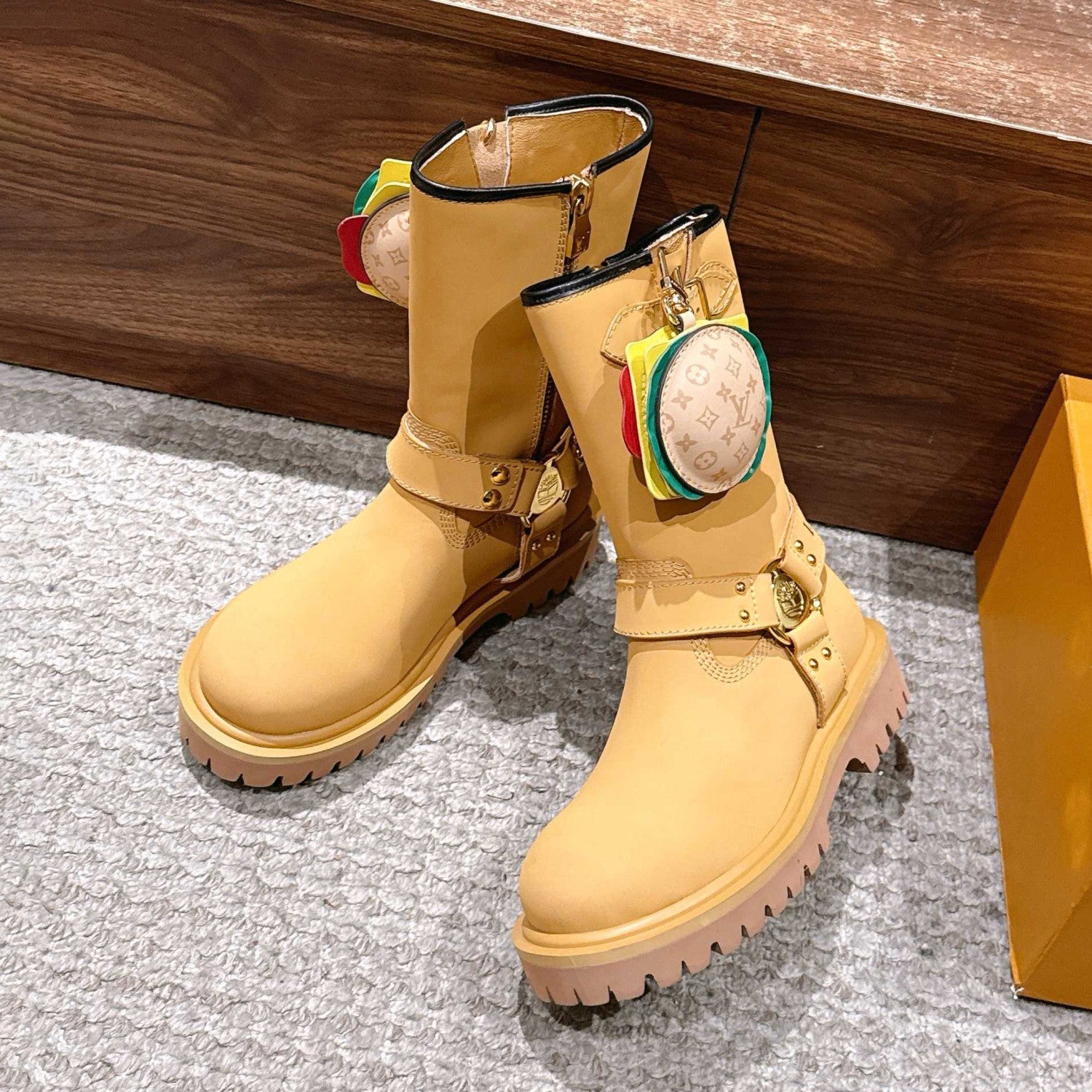 Louis Vuitton x Timberland Men's & Women's Fall/Winter Fashion Hamburger Bag Detail Leather Lined Sheepskin Solid Color Flat Zipper Casual Mid-Calf Motorcycle Boots Shoes Ngvp #2534