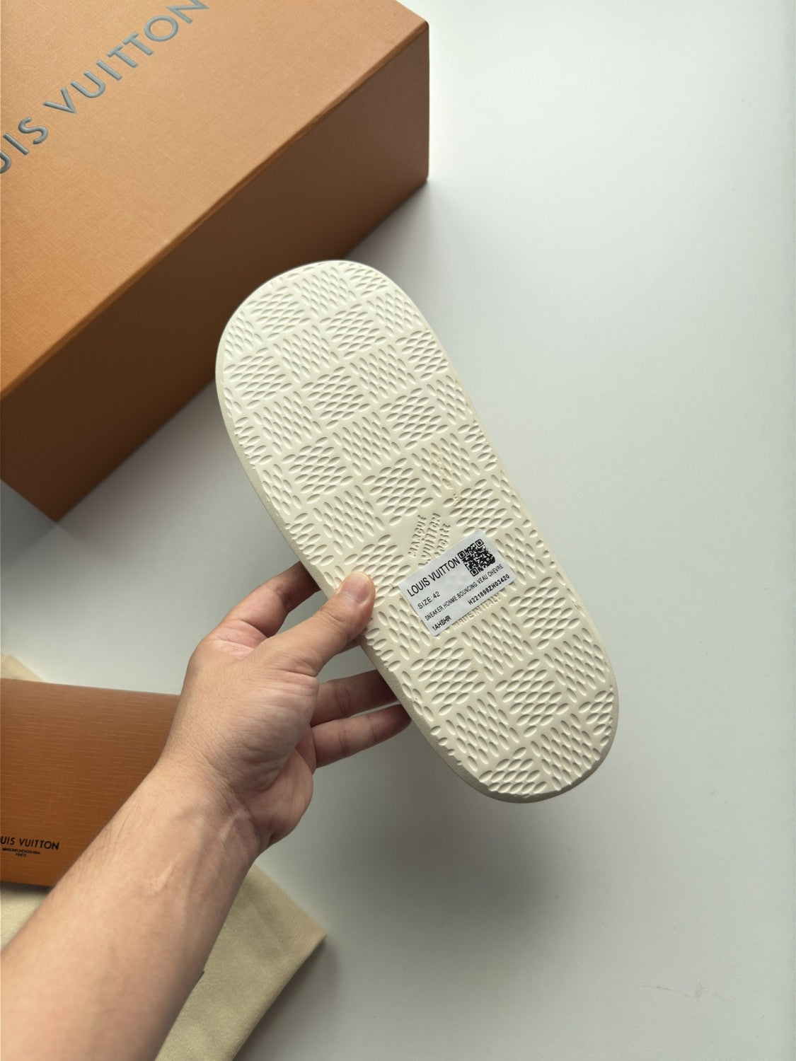 Louis Vuitton LV Flip Thong Shoes #387886