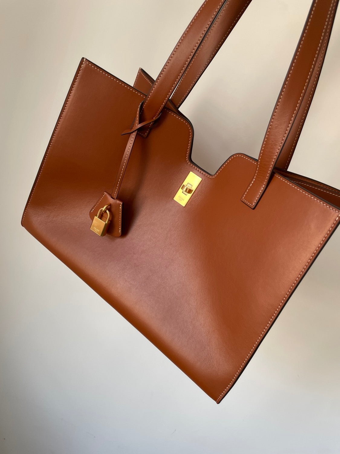 Celine Women's Cabas16 Smooth Cowhide Tote Bag Shopping Tote Shoulder Bag Stylish Shoulder Bags #194920