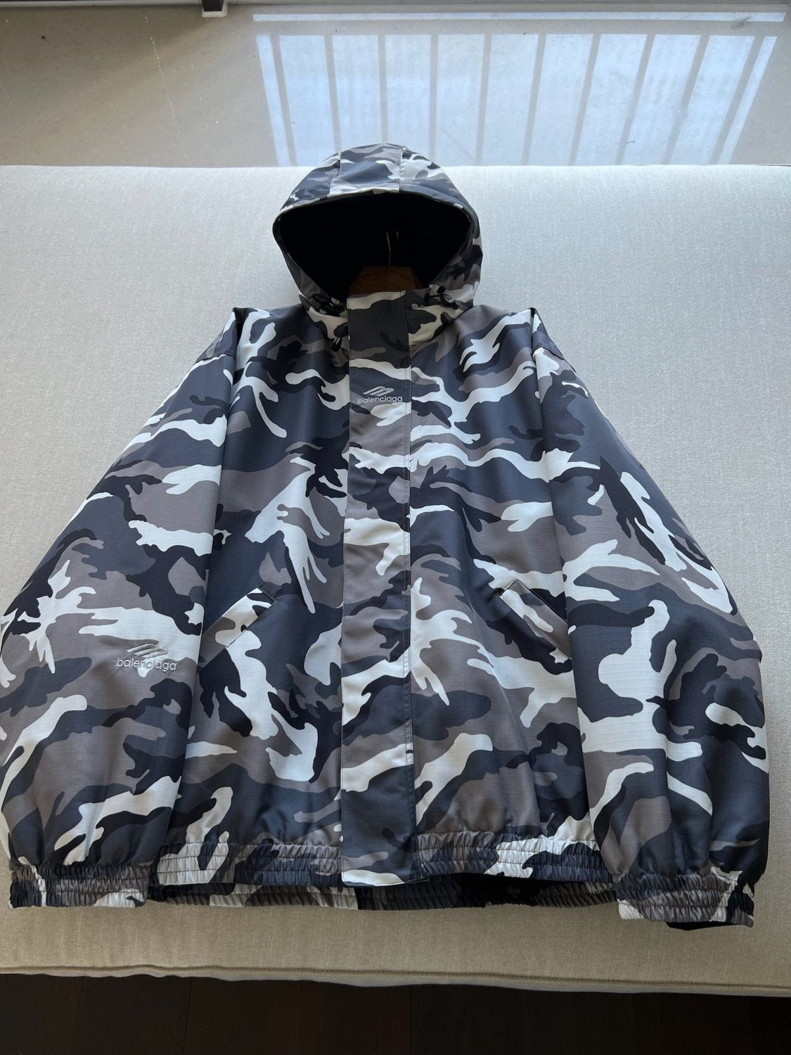 Balenciaga Men's Autumn and Winter Gray Camouflage Hooded Zipper Long Sleeve Nylon Parker Jacket Straight Ski Pants Suit Set #74772