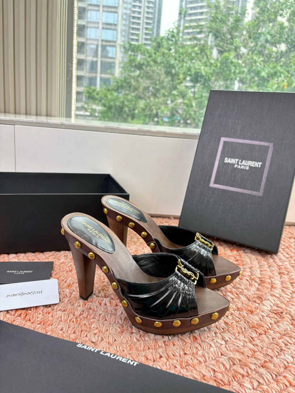 Saint Laurent BABYLONE Clogs in Smooth Leather #379492