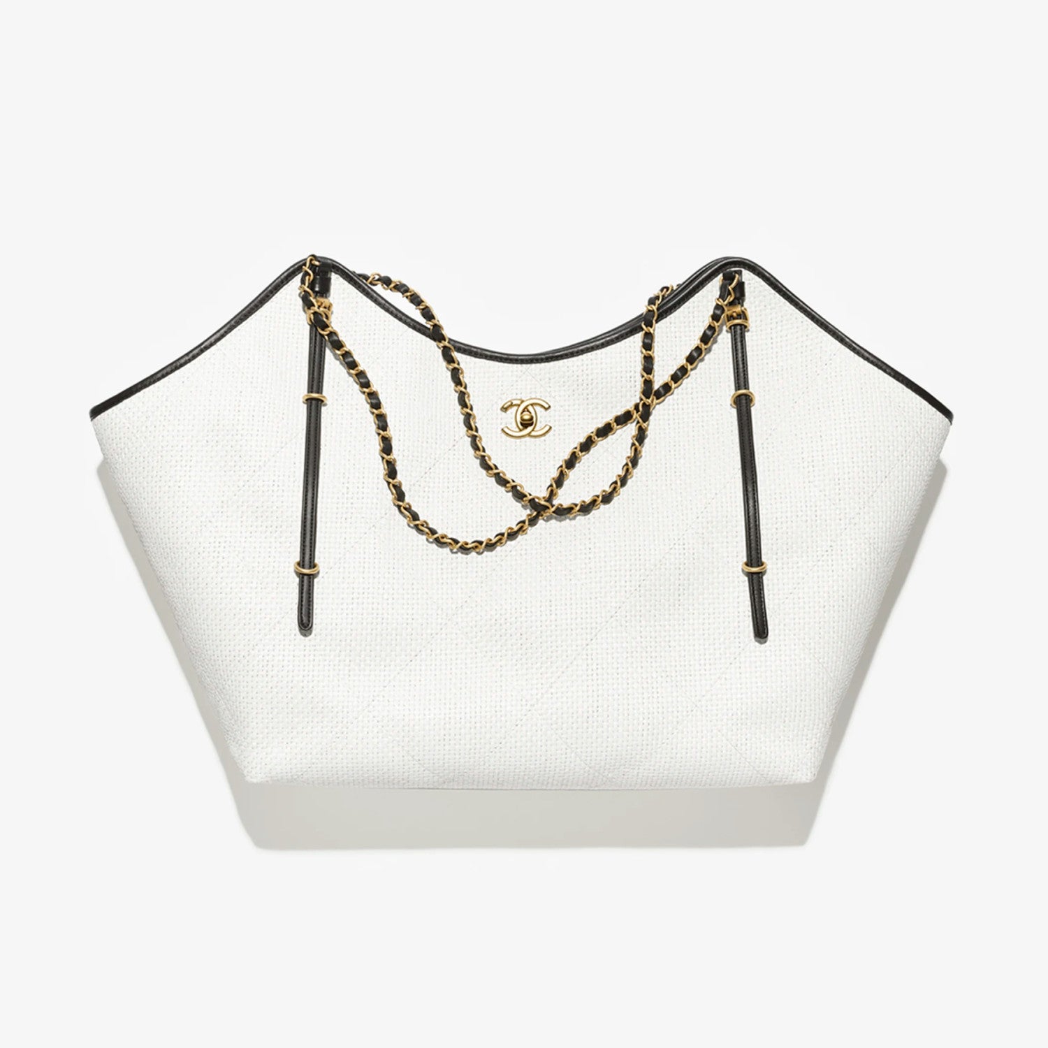 Chanel 26 Early Spring Resort Collection MAXI Tote Bag Gold Metallic Accents Tri-Color Fashion Statement Elegant and Refined Handheld Spacious Tote Bags #194915