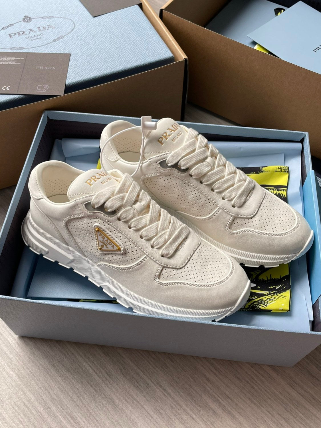 Prada Men's And Women's Spring/Summer Fashion Casual Round Toe Lace Up Enamel Triangle Metal Logo Leather Low Top Casual Sneakers  Shoes #78337